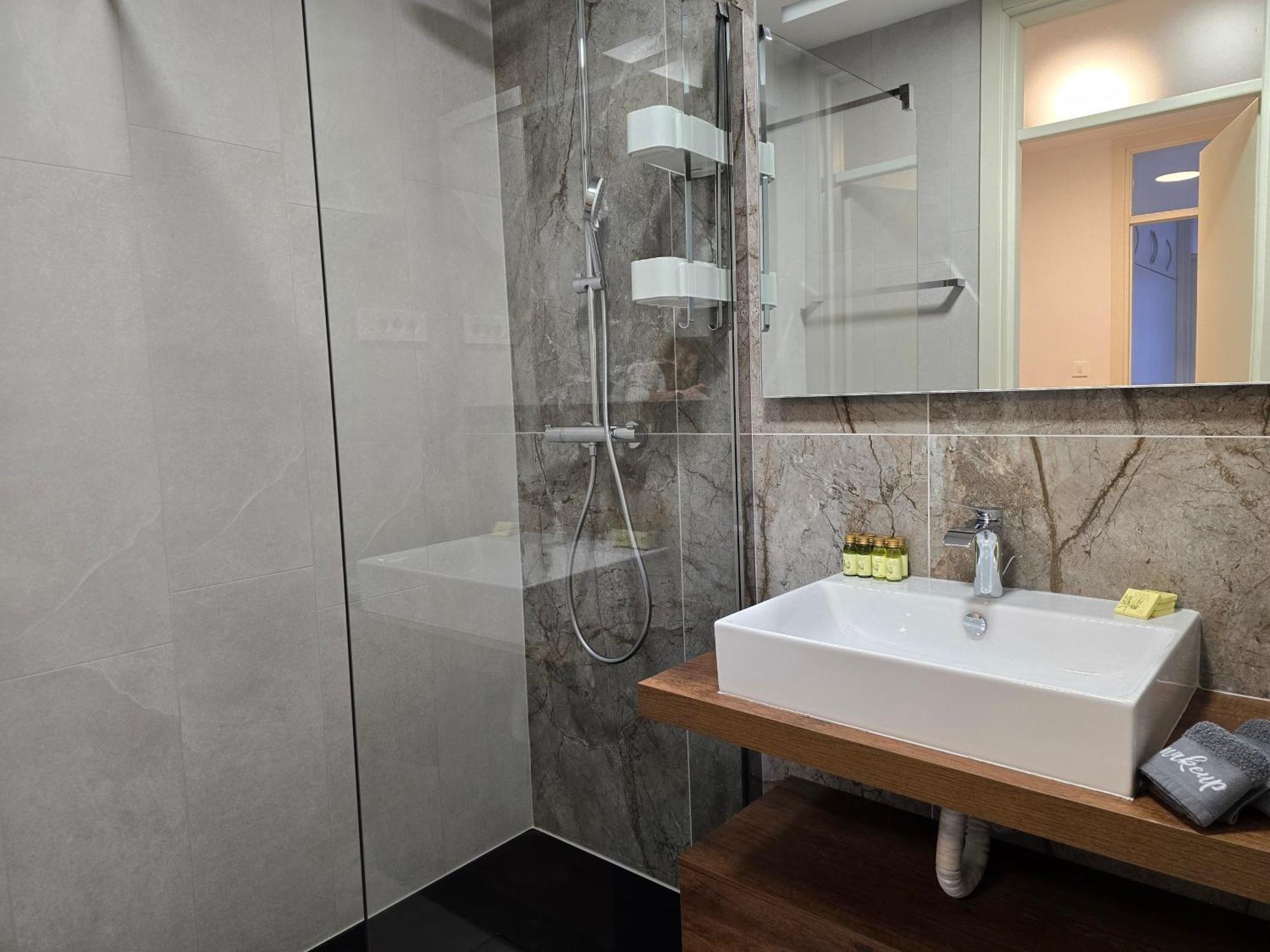 Apartman Astral *