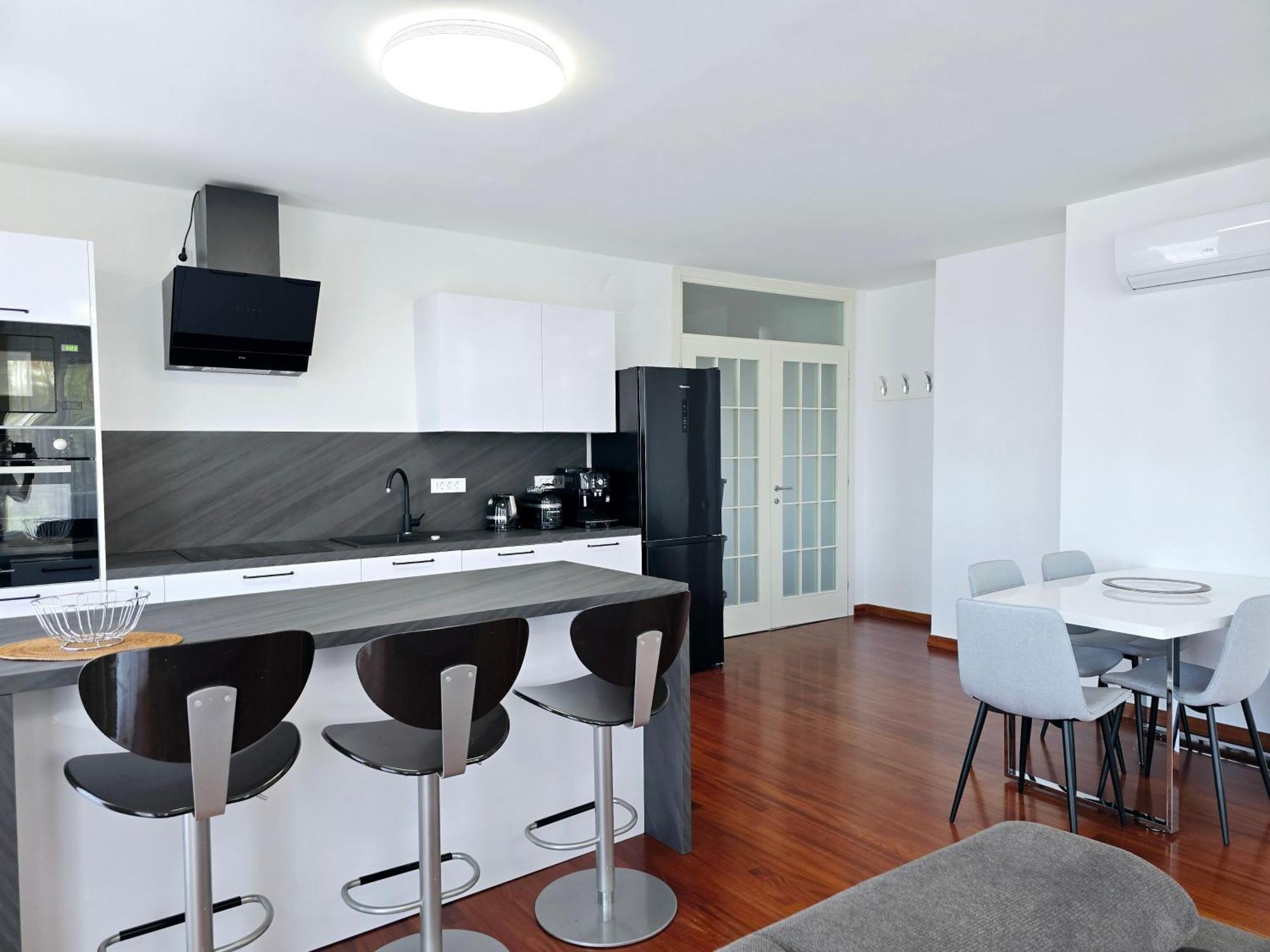 Apartman Astral *