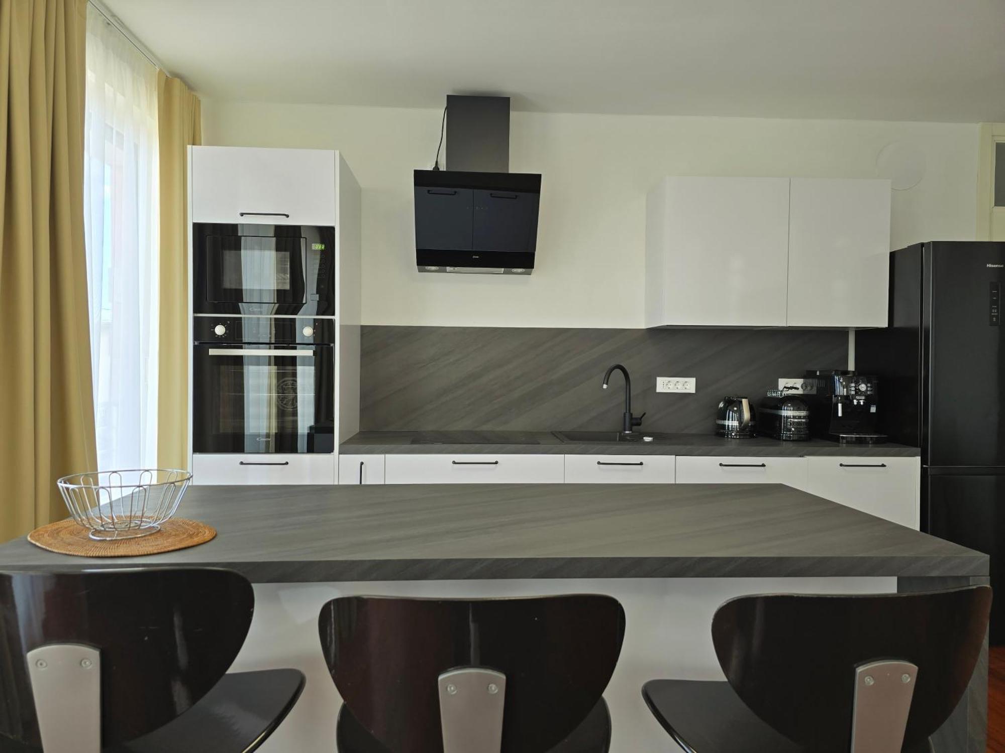 Apartman Astral *